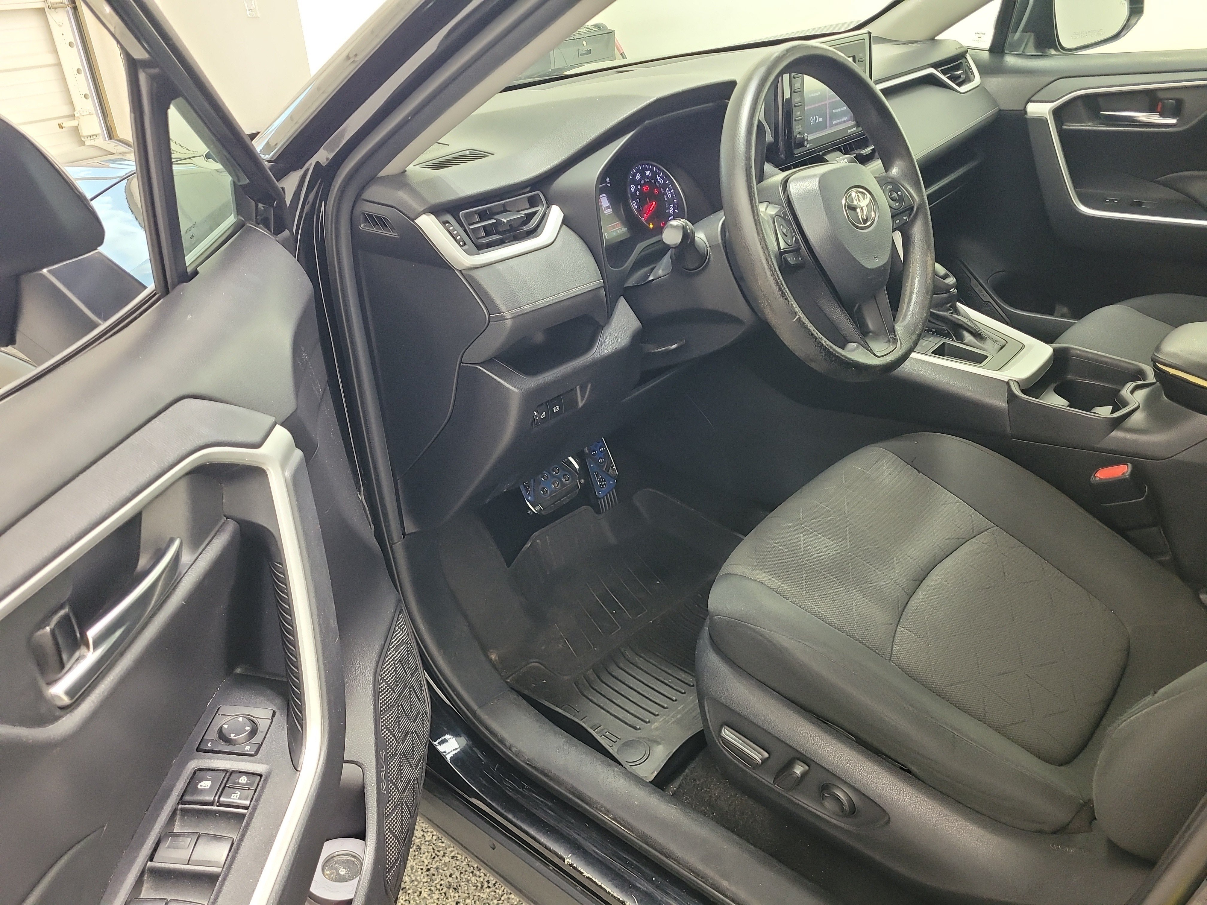 Used 2021 Black Toyota XLE image 19