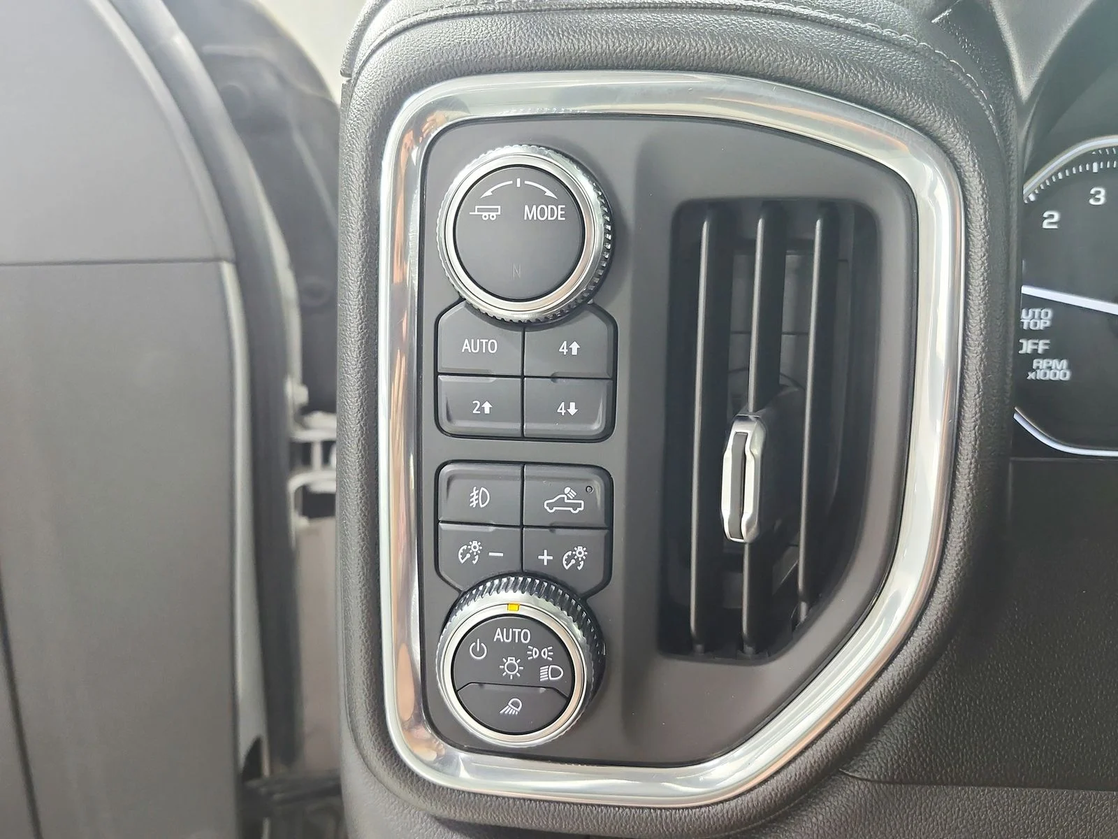Used 2021 Quicksilver Metallic GMC SLT image 29