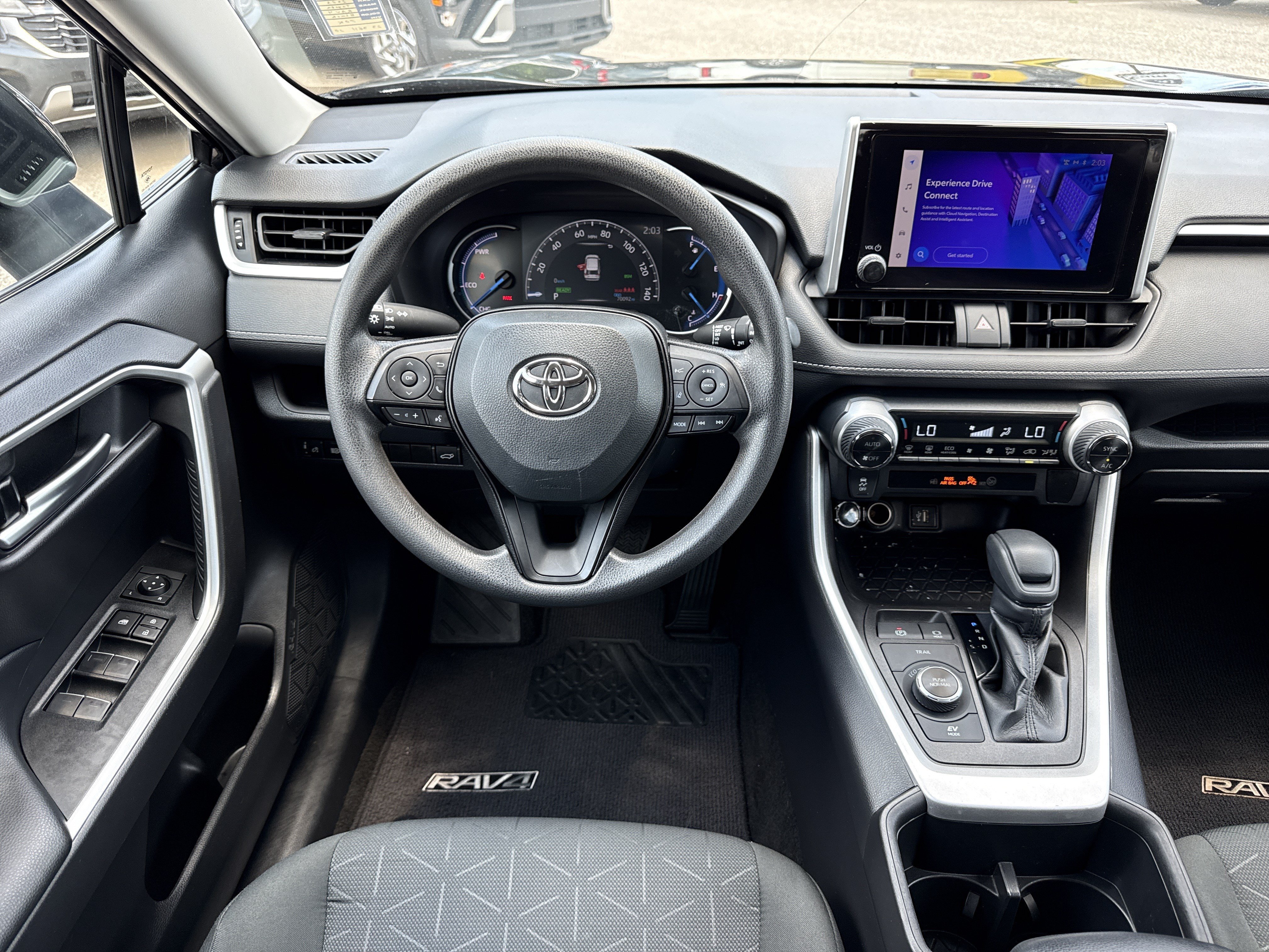 2023 Toyota RAV4 XLE - Photo 15