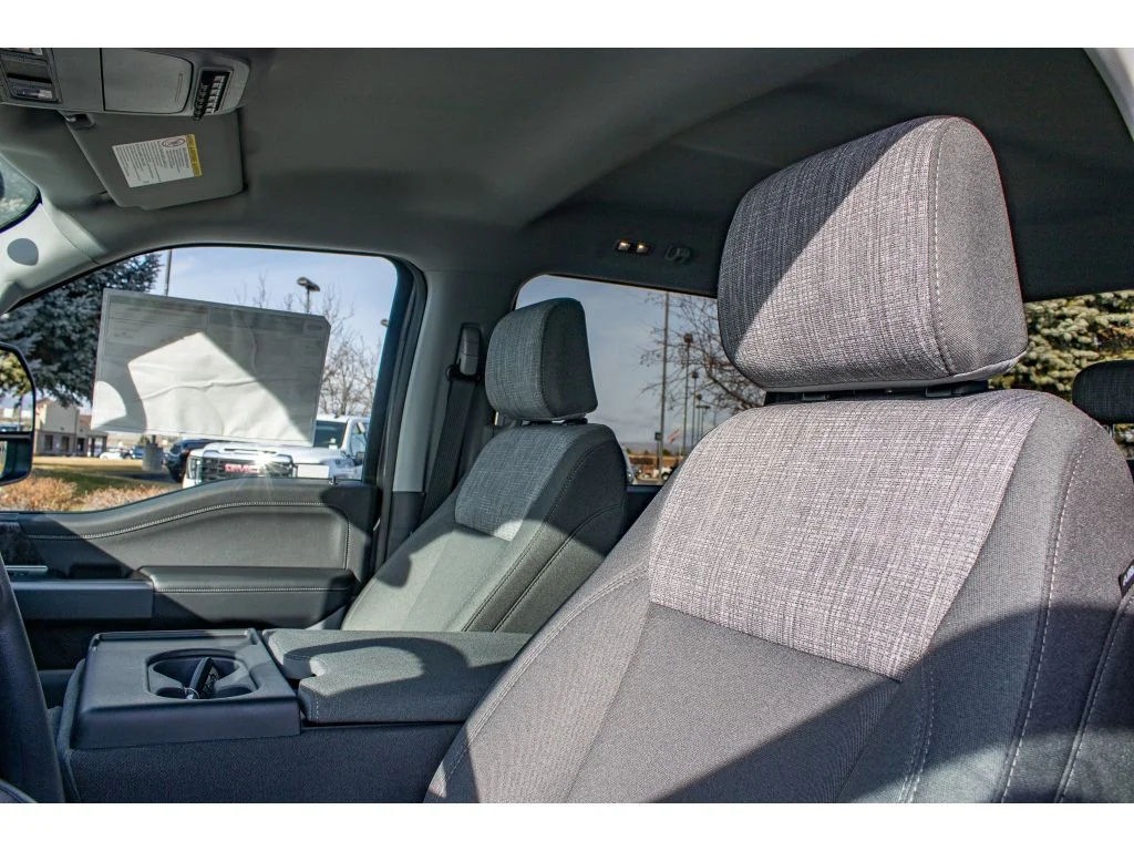New 2026 Carbonized Gray Metallic Ford XLT image 15