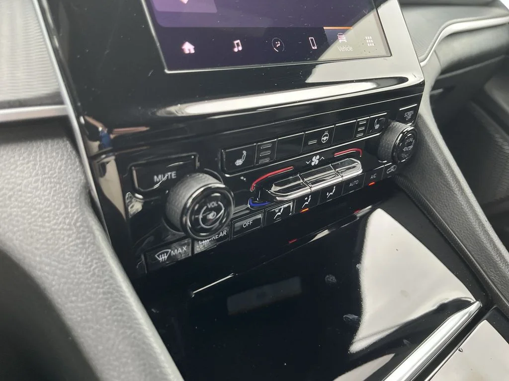 Used 2025 Gray Jeep Altitude X image 18