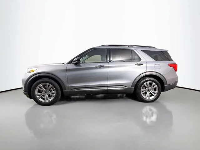 Used 2022 Gray Ford XLT image 4