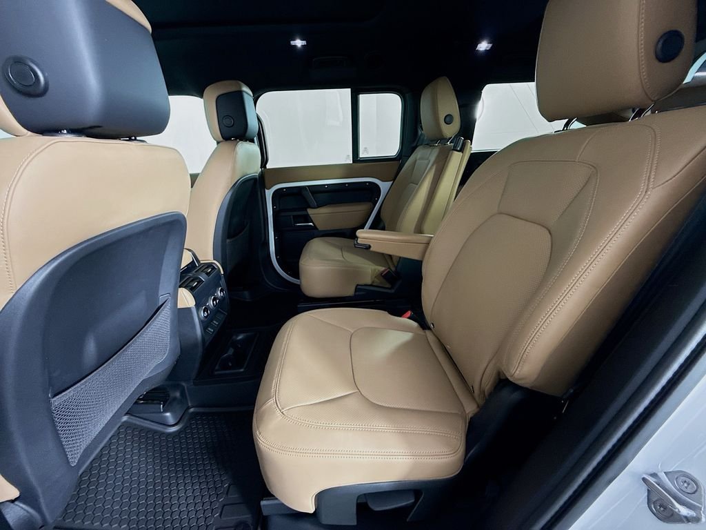 New 2026 Fuji White Land Rover S image 21