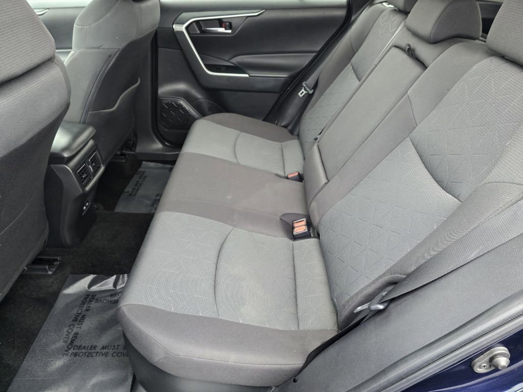 2024 Toyota RAV4 XLE - Photo 29
