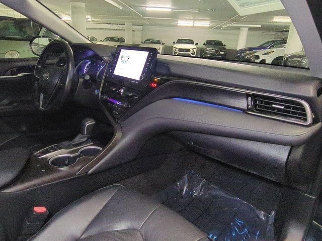 Used 2021 Midnight Black Metallic Toyota XLE image 26