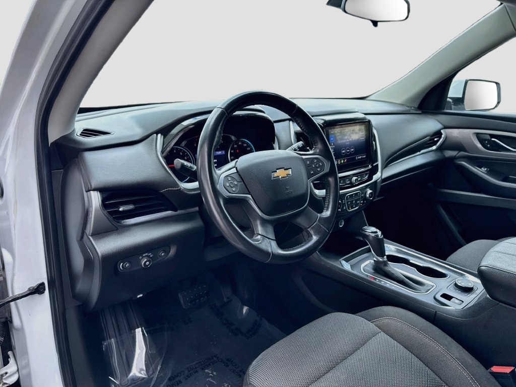 Used 2020 SUMMIT WHITE Chevrolet LT Cloth image 9