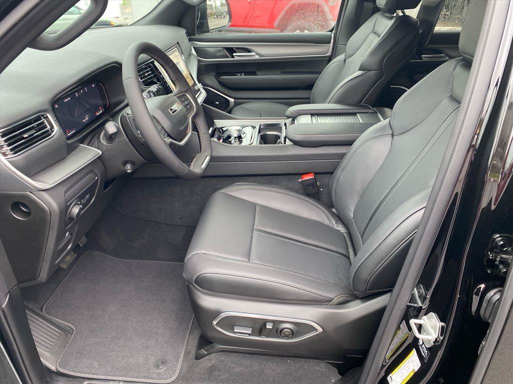New 2026 High Gloss Black Jeep Limited Altitude image 5