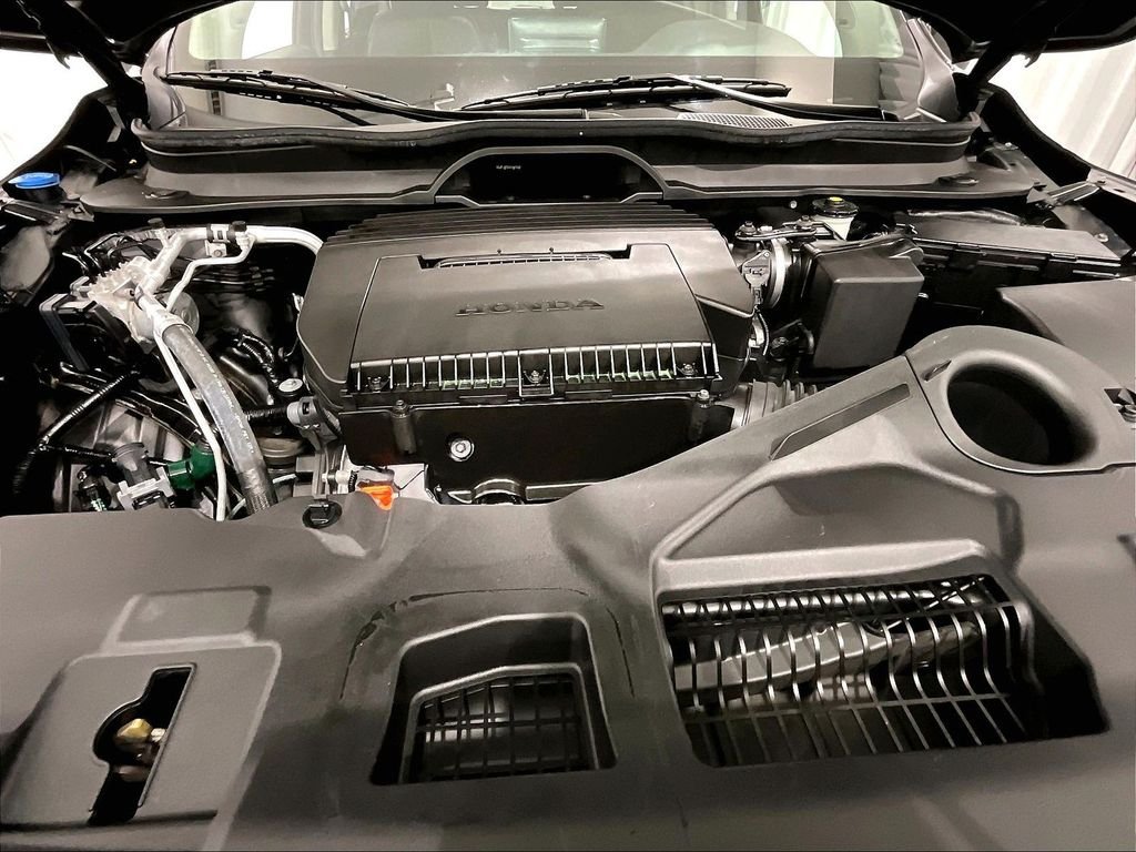 Used 2023 Crystal Black Pearl Honda Touring image 31