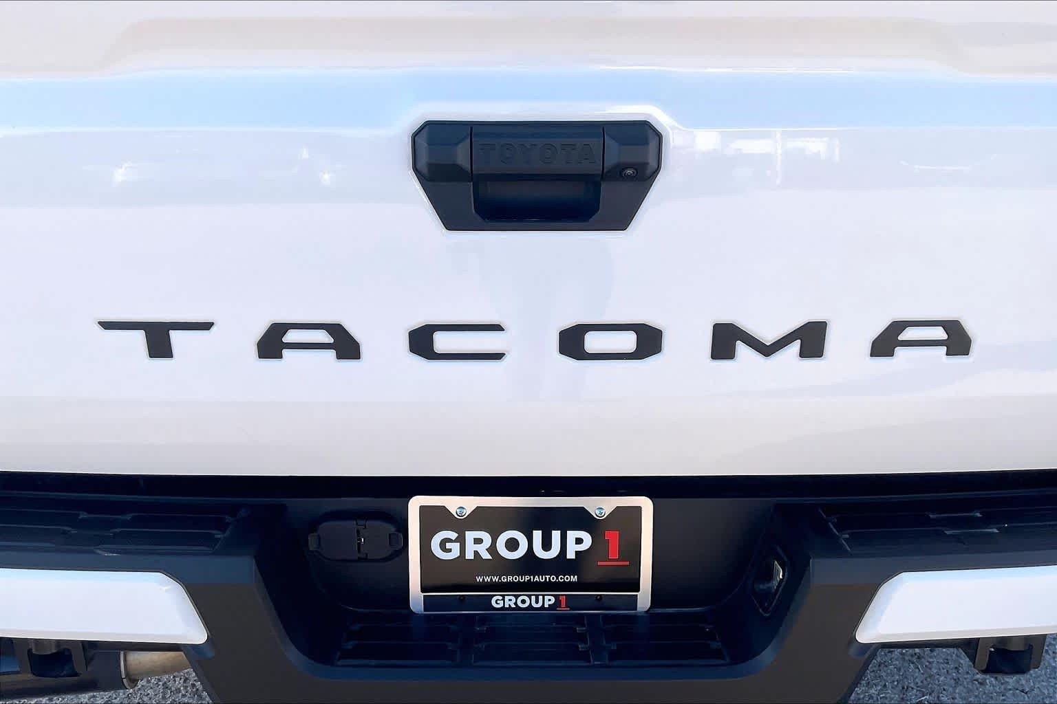 Used 2026 Ice Cap Toyota SR5 image 10