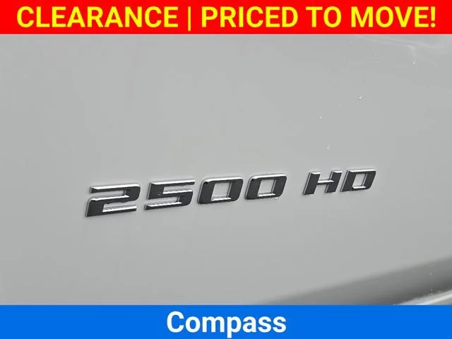 New 2025 Summit White Chevrolet WT image 23