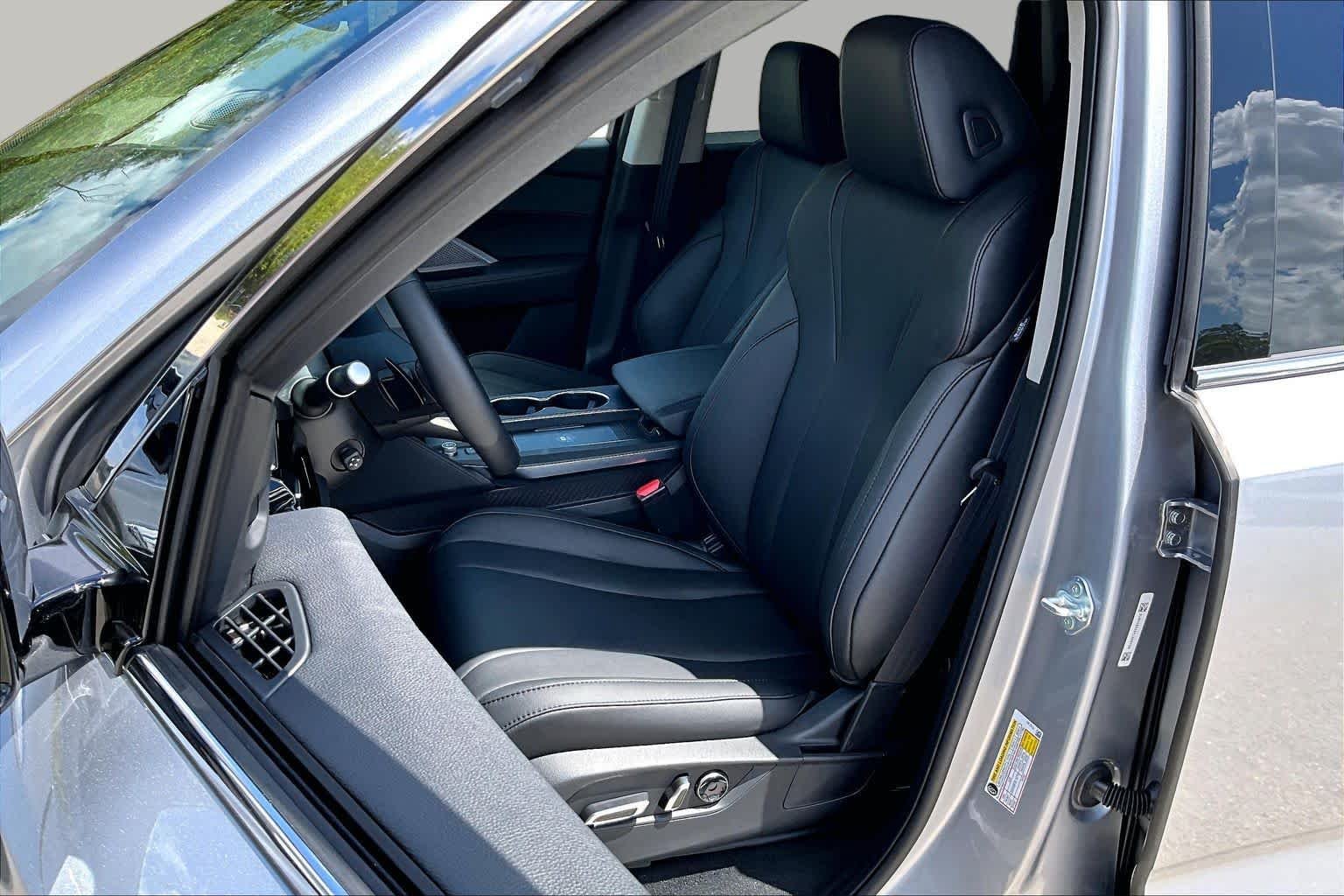 New 2026 Solar Silver Metallic Acura  image 9