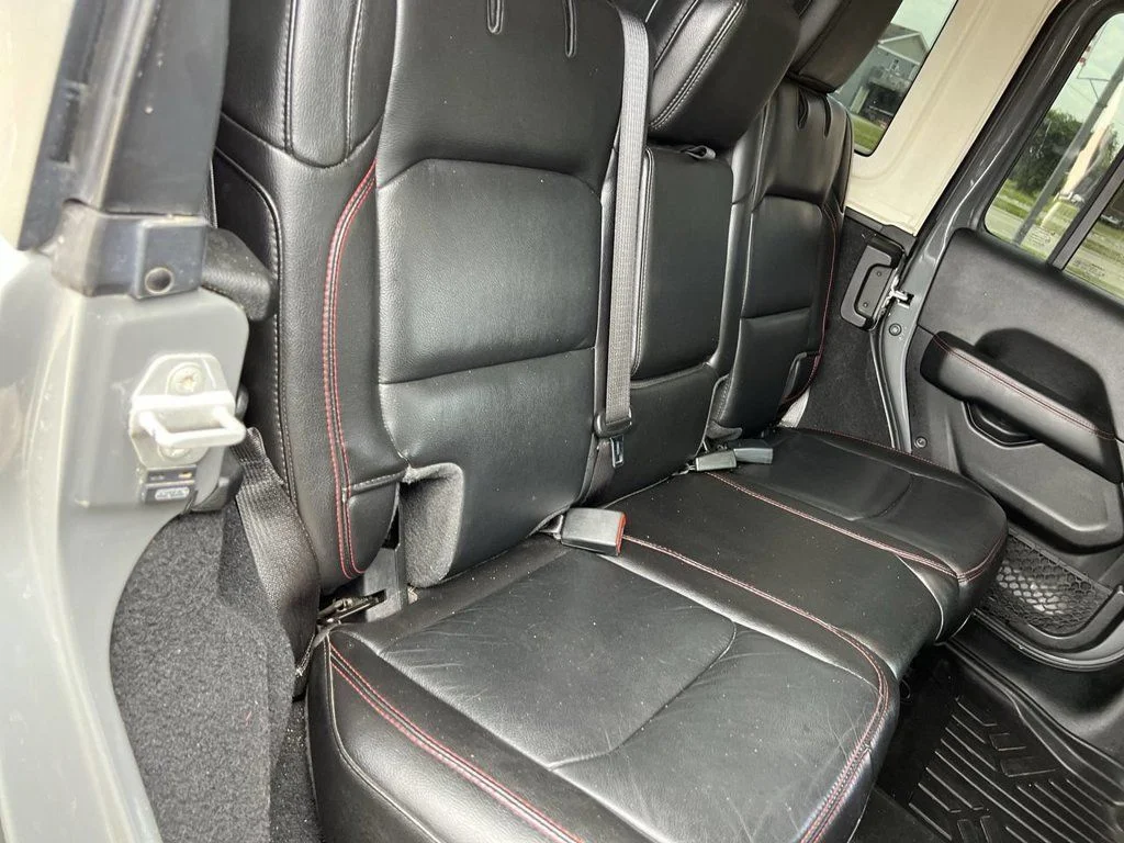 Used 2020 Gray Jeep Unlimited Rubicon image 29