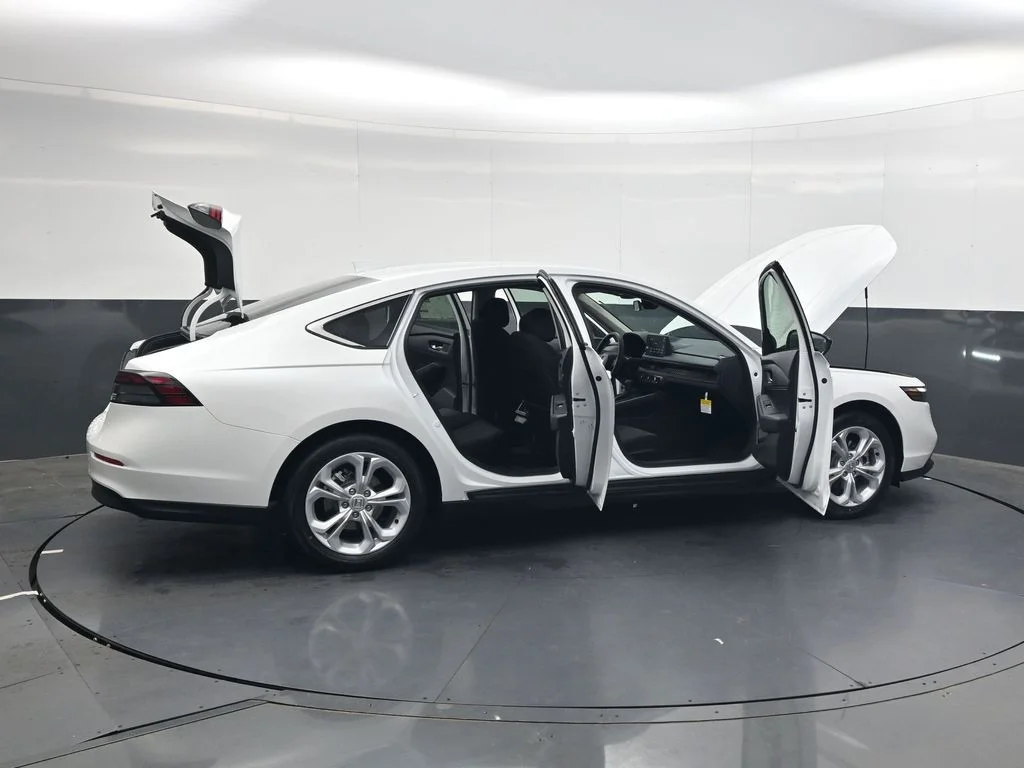 New 2026 Platinum White Pearl Honda LX image 44