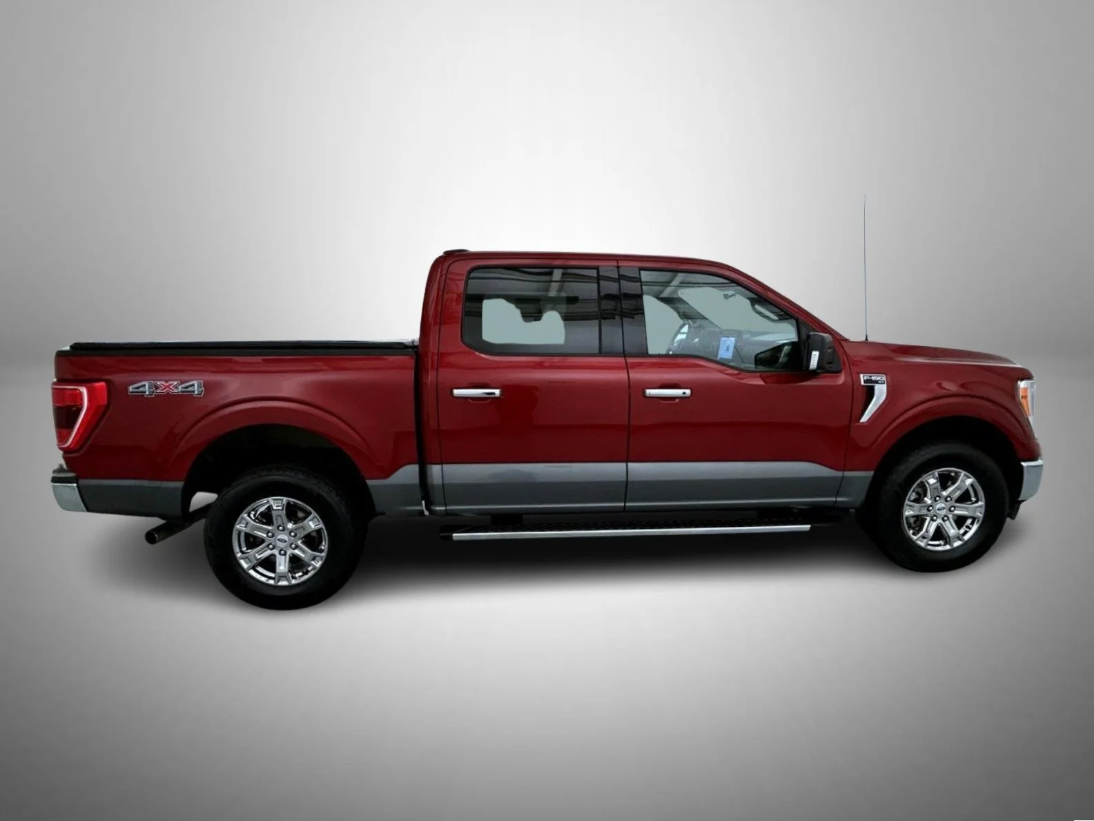 Used 2021 Red Ford XLT image 4