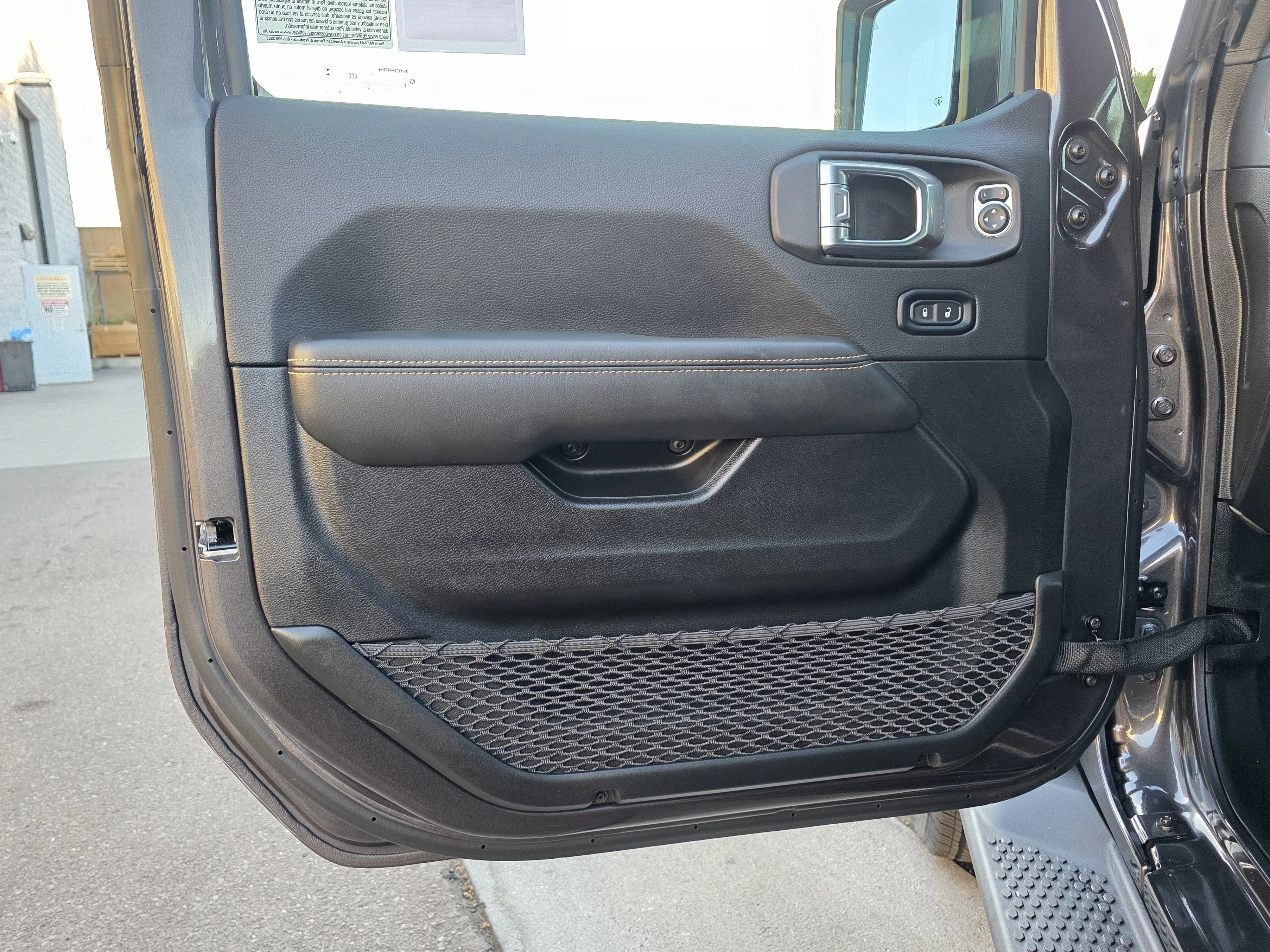 New 2026 Crystal Metallic Jeep Sahara image 11