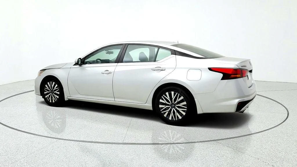 Used 2023 Brilliant Silver Metallic Nissan 2.5 SV Sedan image 7