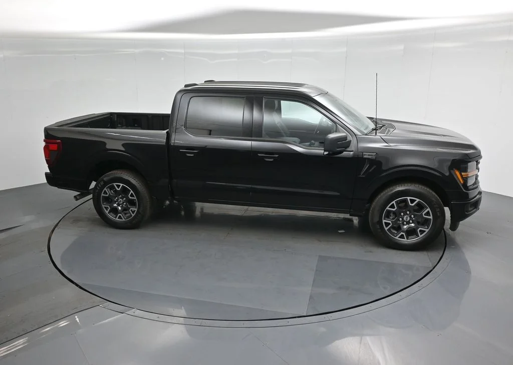 New 2024 Black Ford XLT image 50