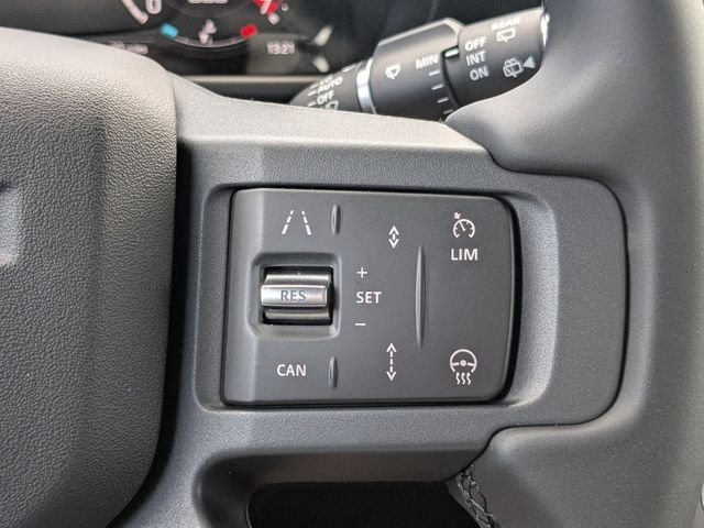 New 2026 Carpathian Grey Land Rover X-Dynamic SE image 29