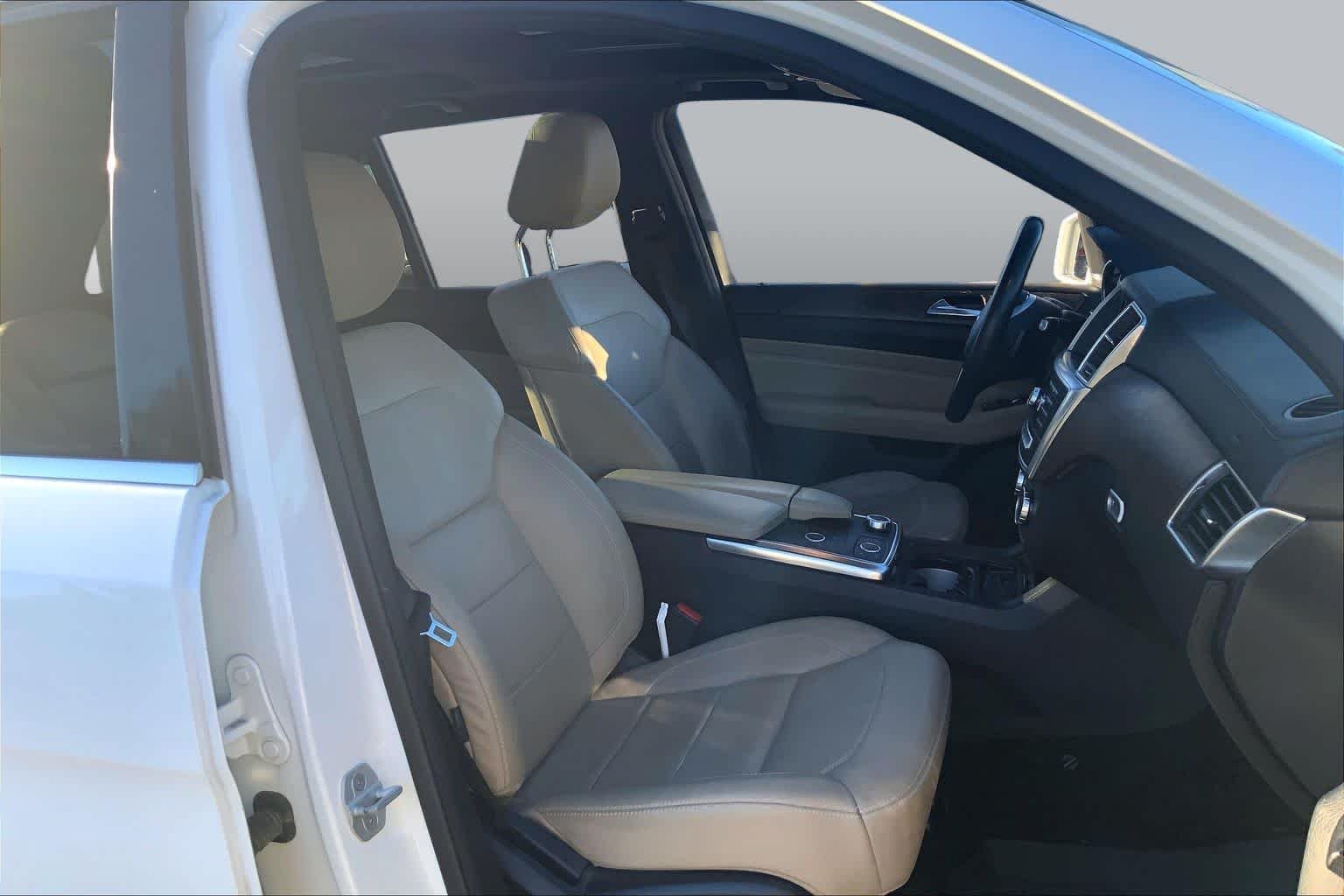 Used 2015 Polar White Mercedes-Benz ML 400 image 9
