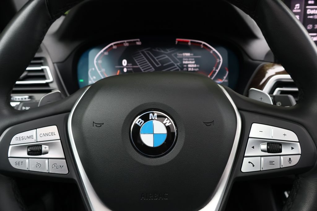 Used 2024  BMW xDrive30i image 30