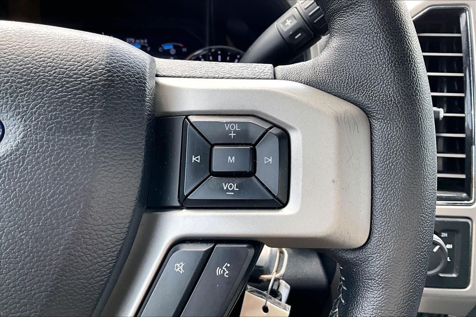 Used 2019 Blue Jeans Metallic Ford LARIAT image 24
