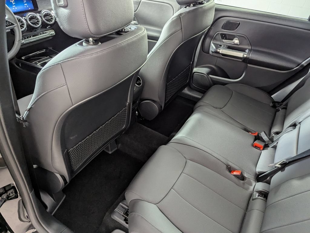 New 2026 Night Black Mercedes-Benz GLB 250 image 30