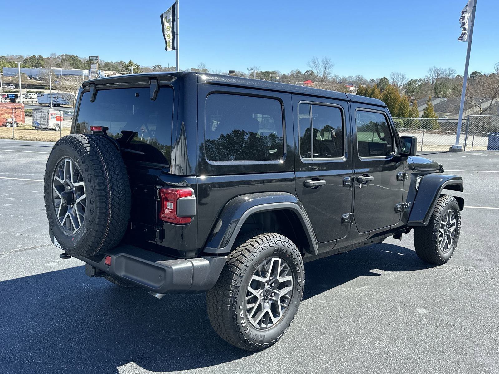 2025 Jeep Wrangler 4-Door Sahara - Photo 8