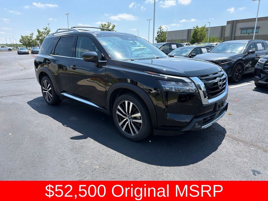 2023 Nissan Pathfinder Platinum