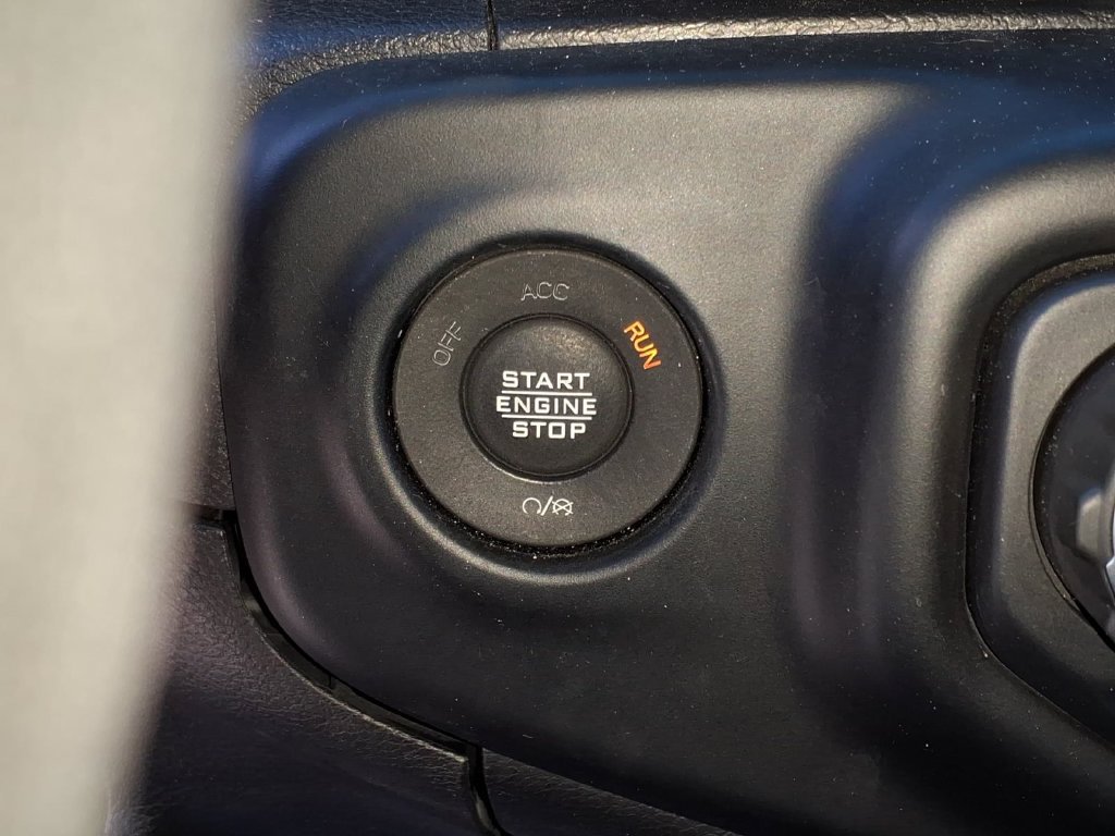 Used 2020 Ocean Blue Metallic Jeep Unlimited Rubicon image 7