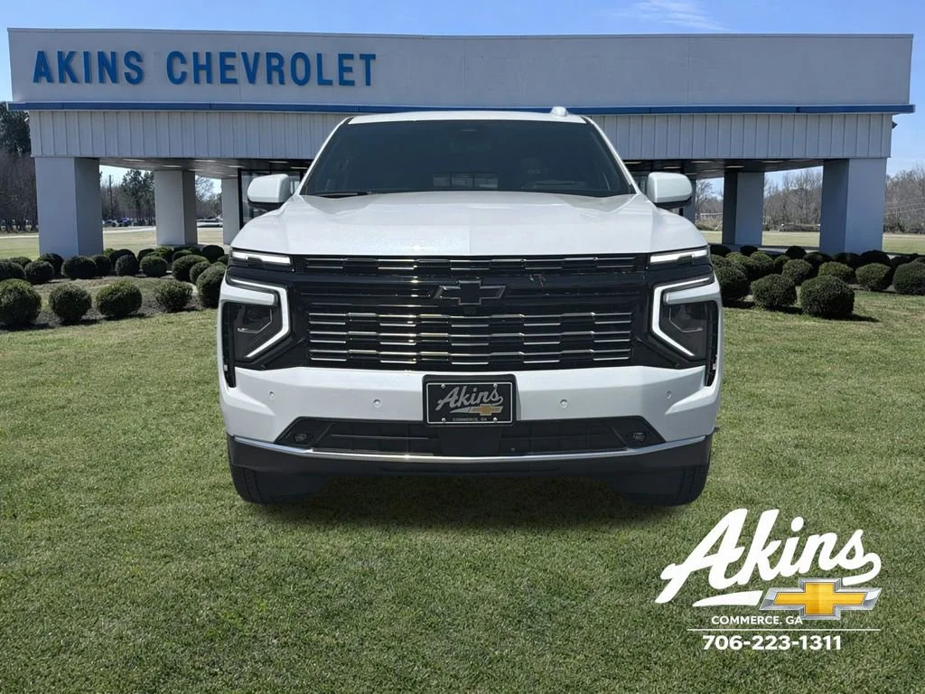 New 2026 Polar White Tricoat Chevrolet High Country image 2