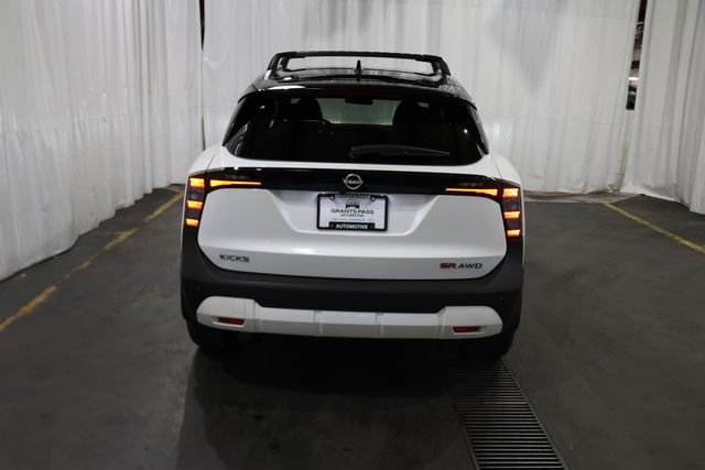New 2026 White Nissan SR image 4