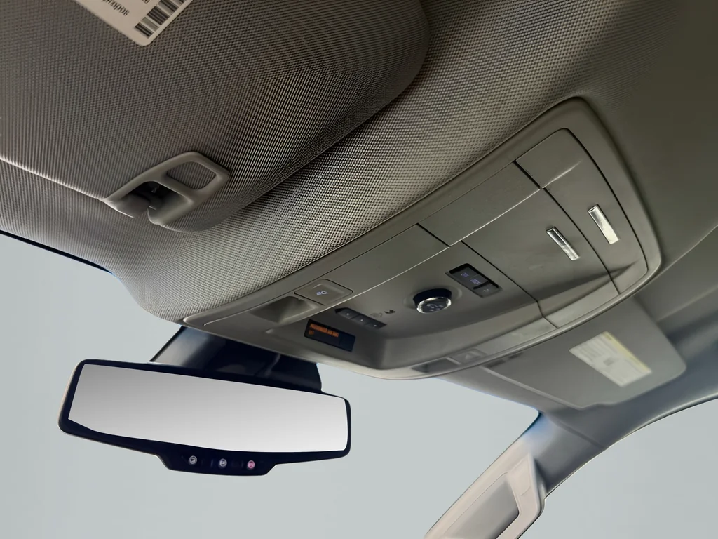 Used 2018 White Chevrolet LT image 26