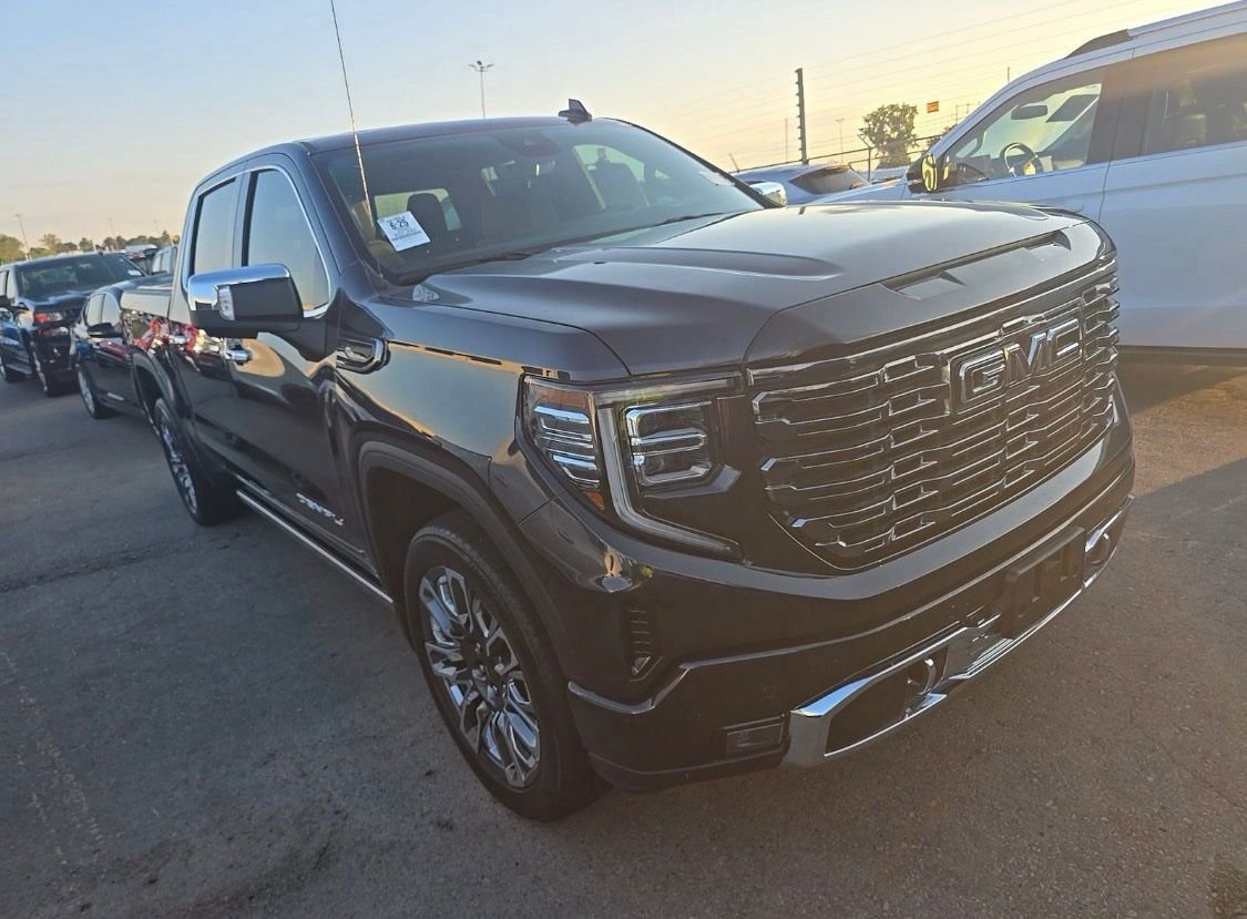 Used 2025 Silver GMC Denali Ultimate image 3