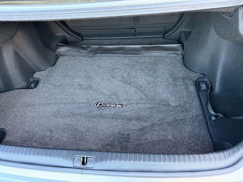 Used 2015 Silver Lexus 350 image 14