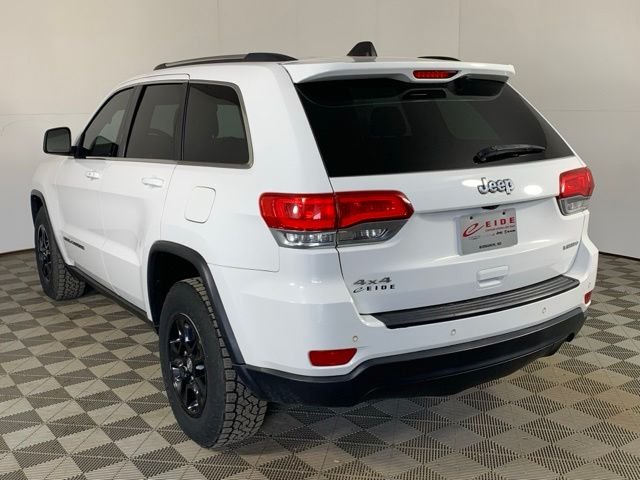 Used 2017 White Jeep Laredo image 9