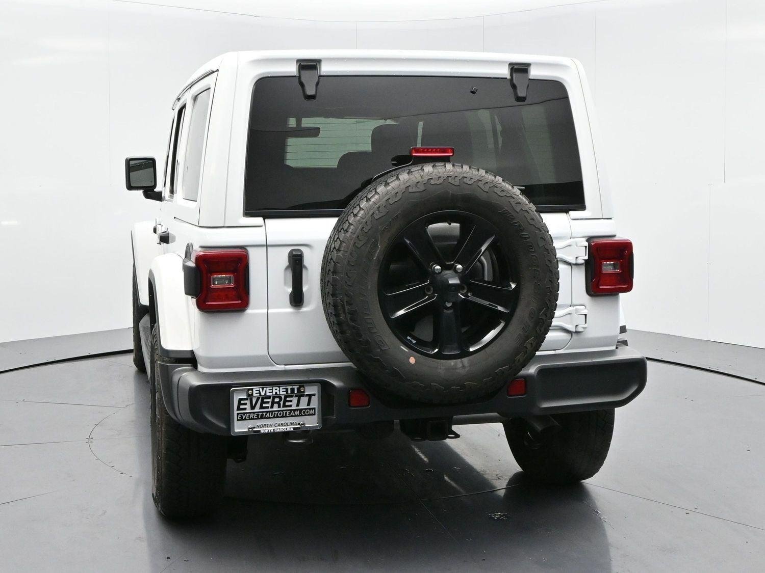 Used 2023 White Jeep Sahara Altitude image 6