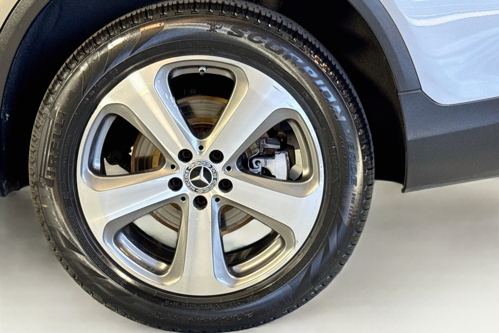 Used 2019 Mojave Silver Metallic Mercedes-Benz GLC 300 image 30