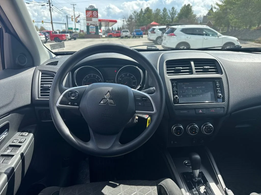 2024 Mitsubishi Outlander Sport ES - Photo 12