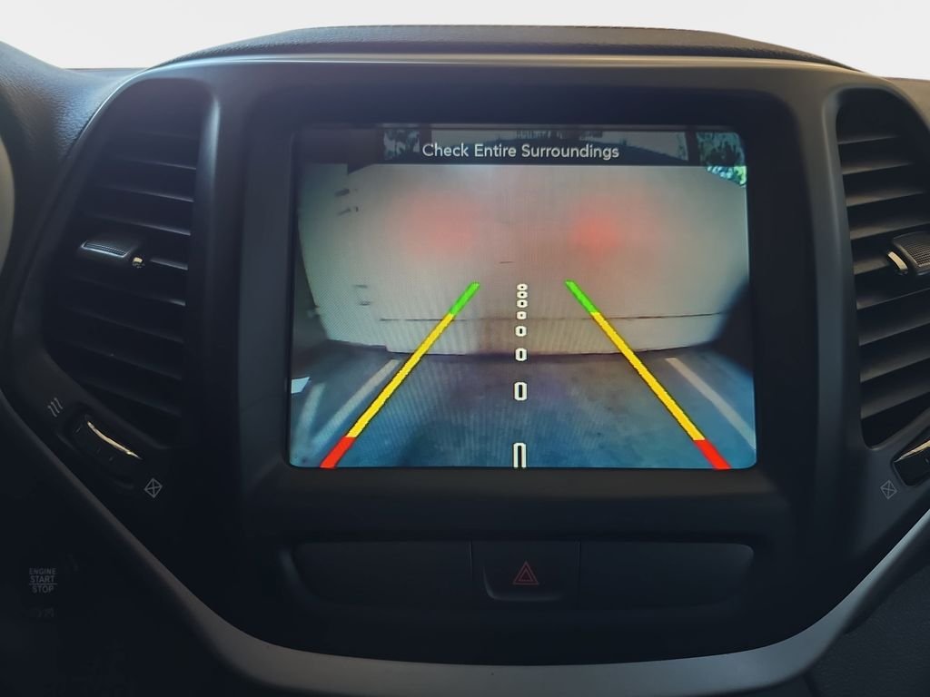 Used 2017 Red Jeep Trailhawk image 26