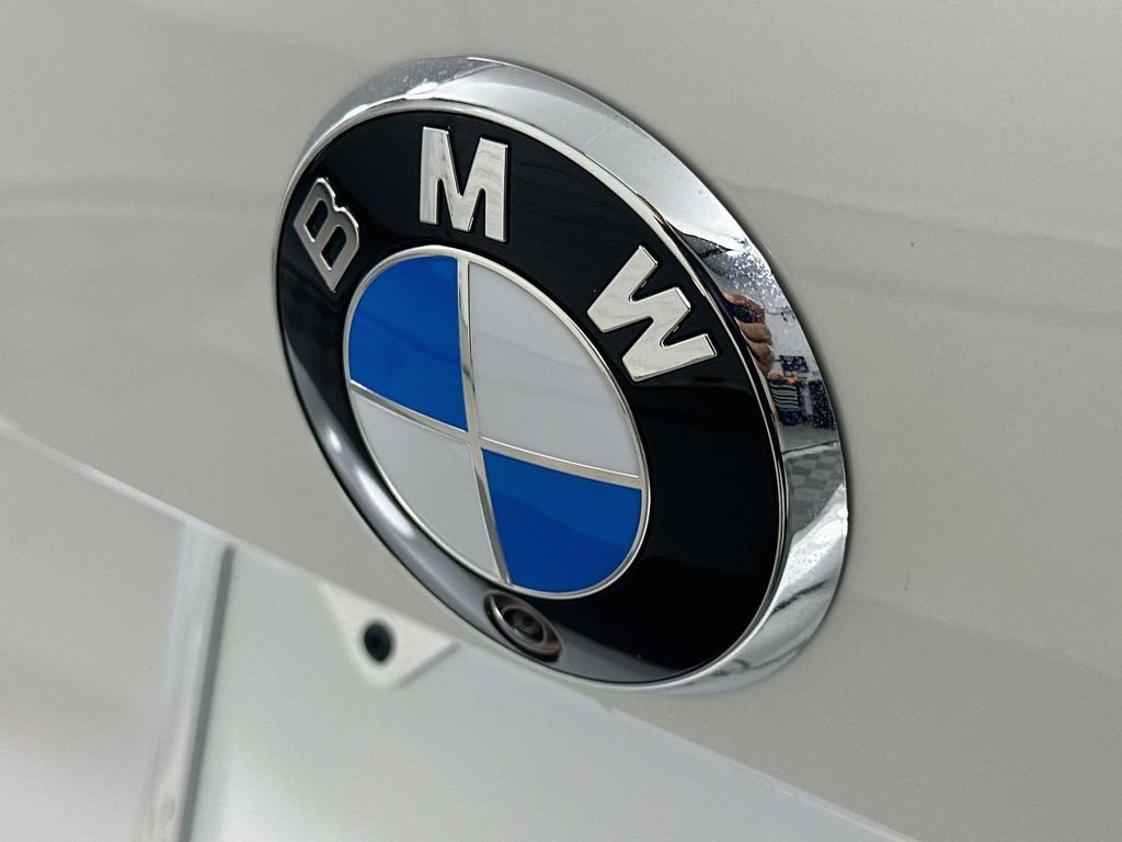 New 2026 White Metallic BMW M60 image 22