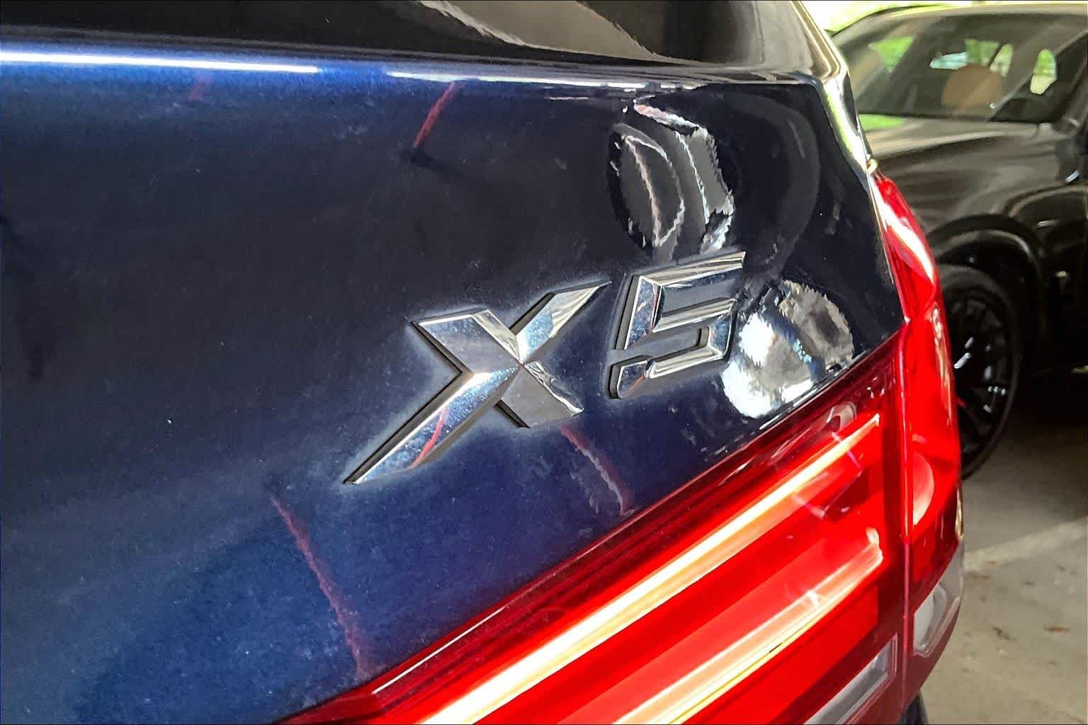 Used 2015 Imperial Blue Metallic BMW sDrive35i image 9
