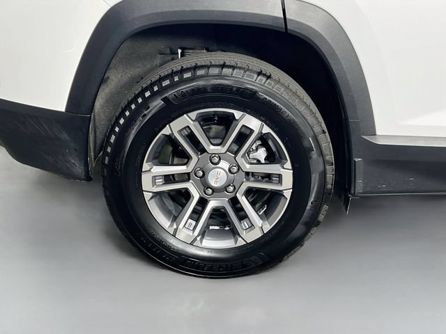 Used 2026 Summit White GMC Elevation image 36