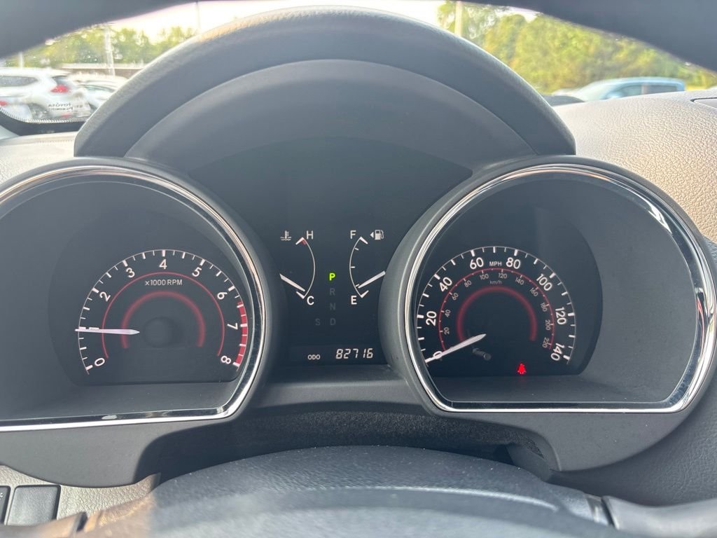 Used 2013 White Toyota Base image 23