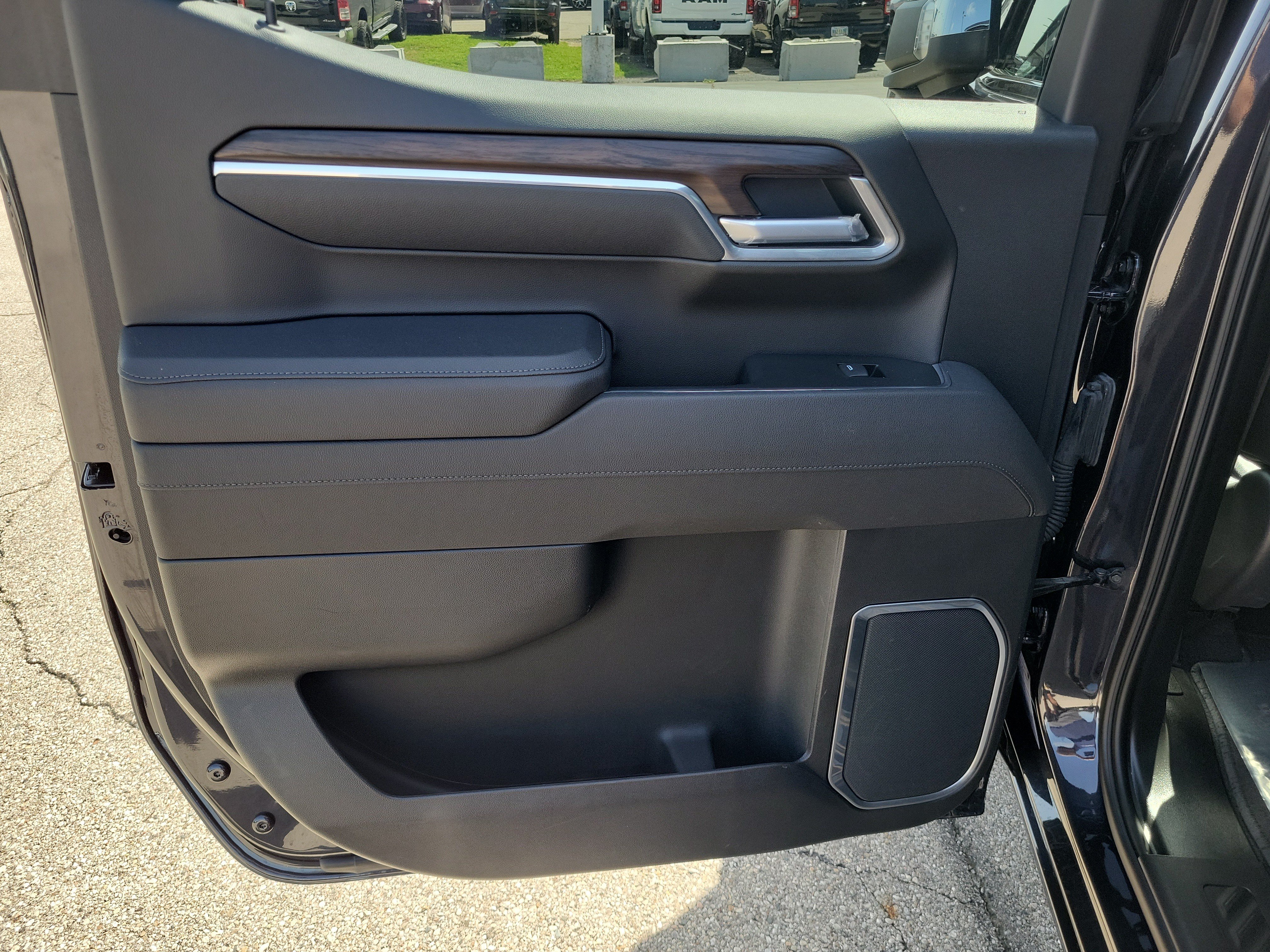 Used 2025 Titanium Rush Metallic GMC SLT image 14
