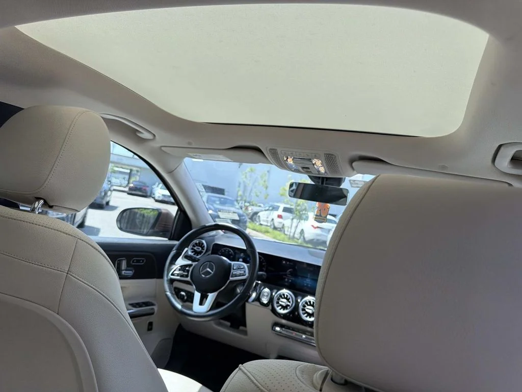 Used 2021 Red Mercedes-Benz GLA 250 image 10