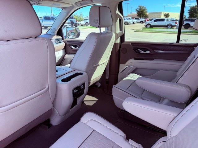 Used 2024 White GMC Denali image 26