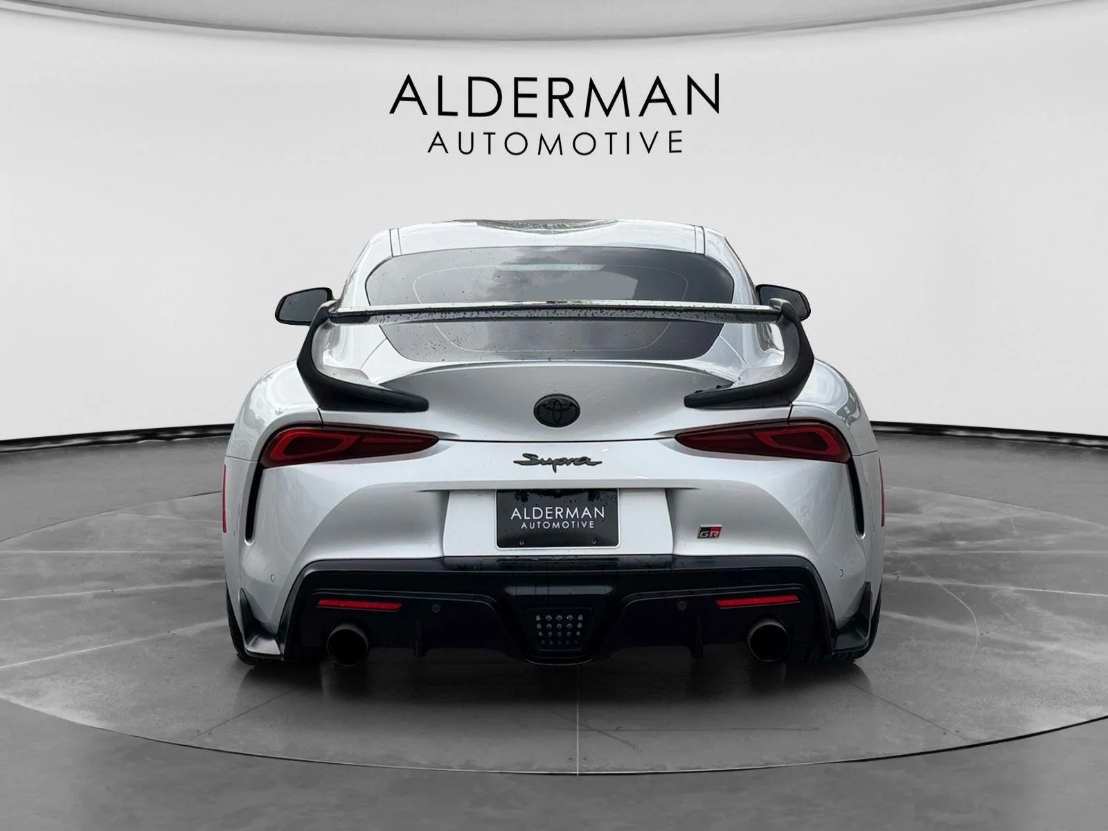 Used 2021  Toyota 3.0 Premium image 4