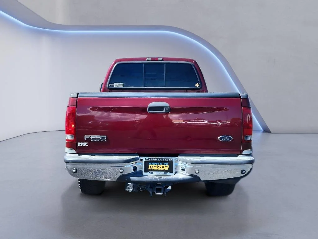 Used 2004 Red Ford  image 7