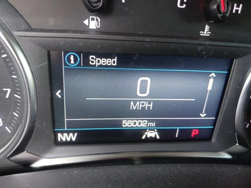 Used 2024 Sterling Metallic GMC SLE image 19