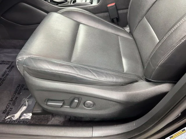 Used 2021 Black Hyundai Limited image 14